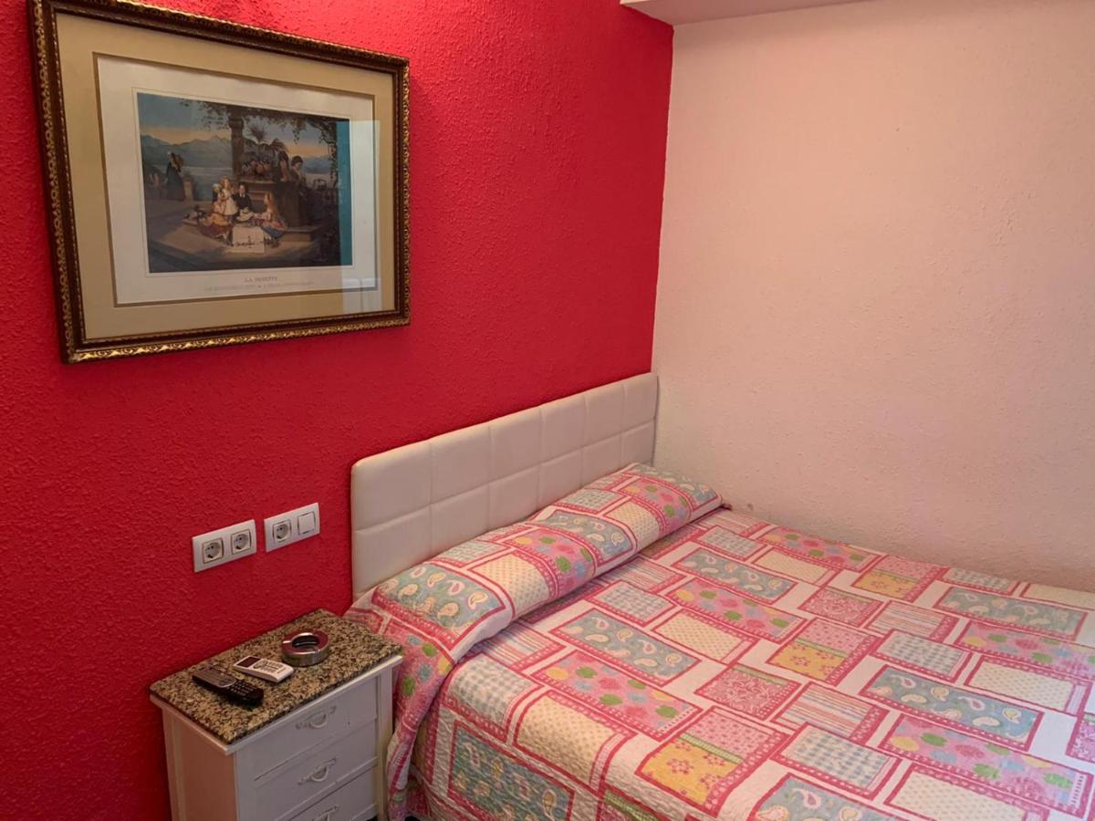 Hostal El Emigrante Dos Hermanas Exterior foto