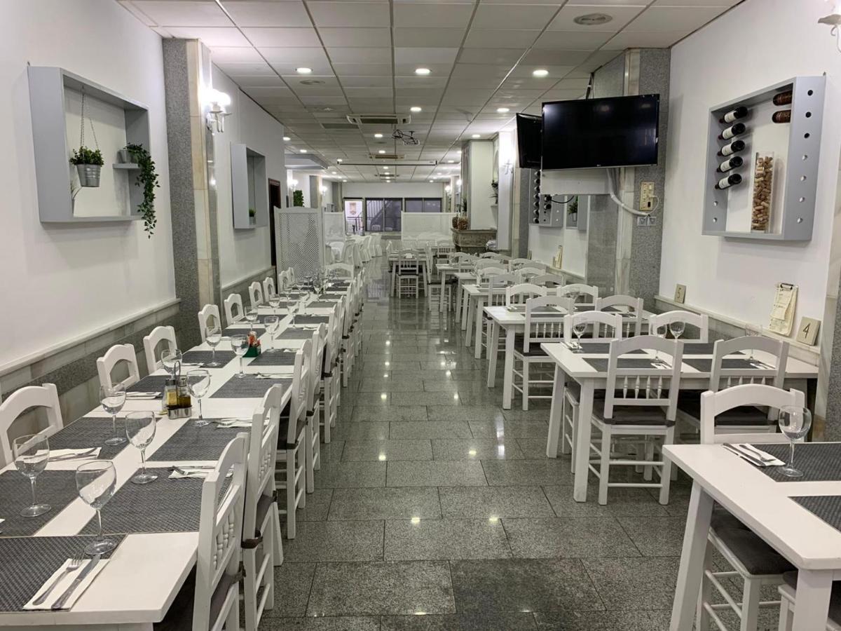 Hostal El Emigrante Dos Hermanas Exterior foto